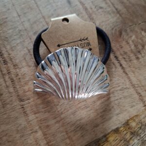 Haarelastiek zwart met zilveren schelp